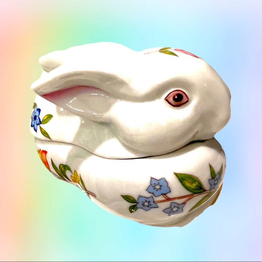 Vintage Prestige MCMl XXX Ceramic Bunny Covered Trinket